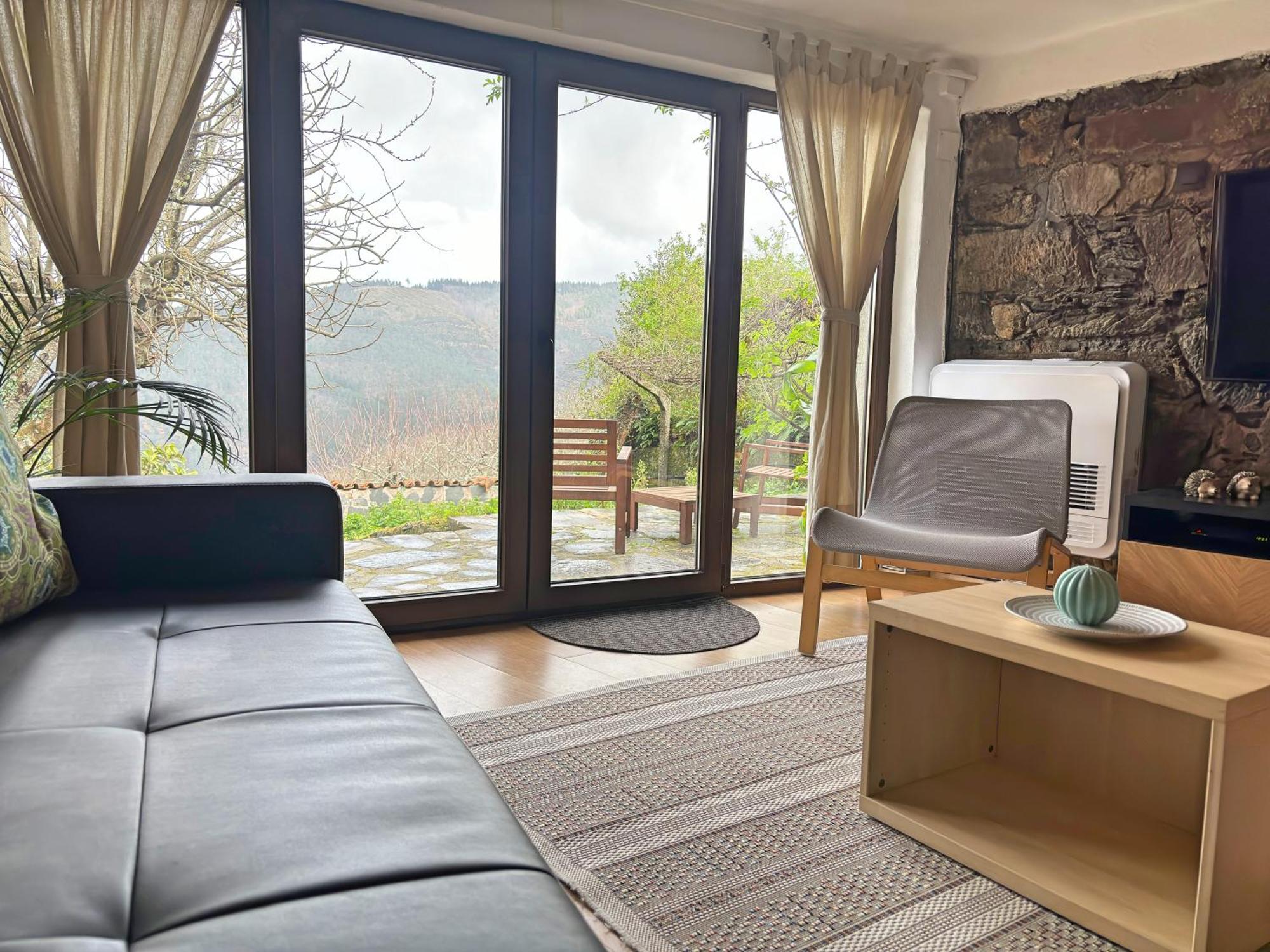 Villa Retiro de Gondramaz - Casa Inteira com 208m2, Pátio privado Esterno foto